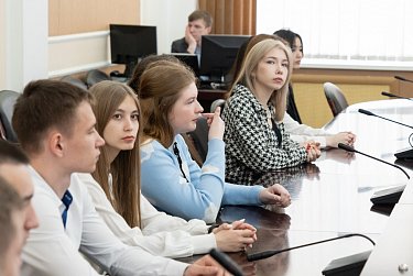 В Колонном зале голосовали студенты юракадемии